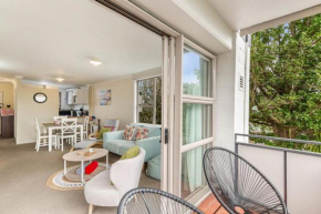 Lovely 2-Bedroom Apartment with Free Parking